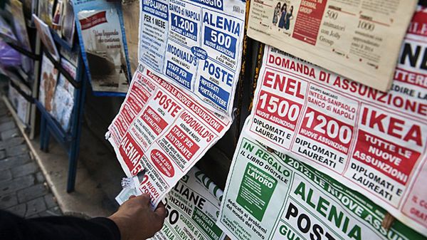 Włosi szukają pracy częściej przez znajomych niż przez pośredników