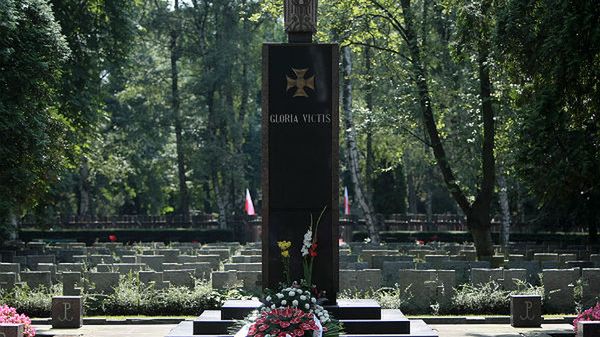 Pomnik Gloria Victis na Wojskowych Powązkach