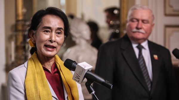 Aung San Suu Kyi i Lech Wałęsa
