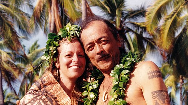 Lokelani Keihanaikukauakahihuliheekahaunaele z mężem Loke w dniu ślubu