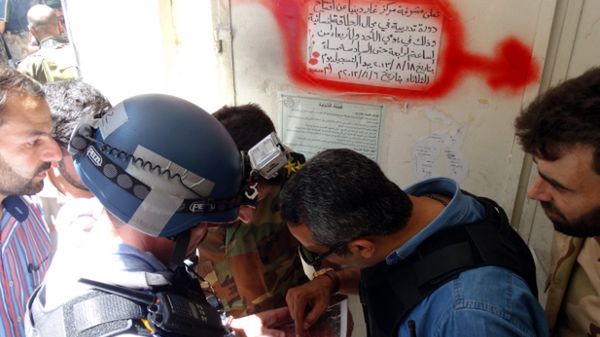 Inspektorzy ONZ rozmawiają z opozycjonistami na przedmieściach Damaszku