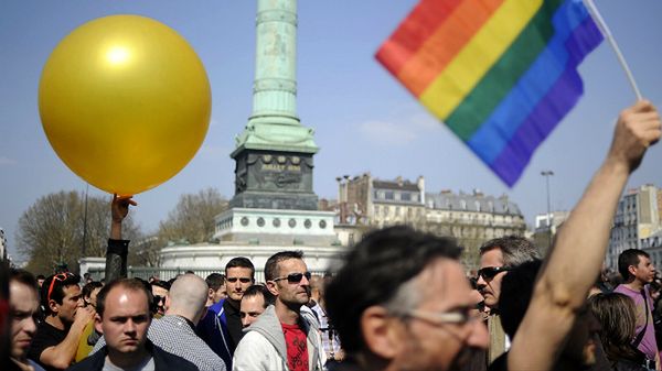 Francuski parlament zezwolił na małżeństwa gejowskie
