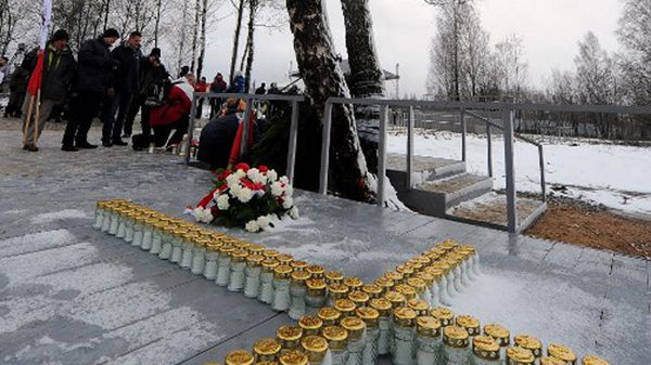 Obchody pierwszej rocznicy katastrofy lotniczej w Smoleńsku w 2011 r.