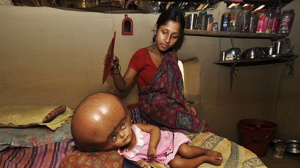 Roona Begum z matką