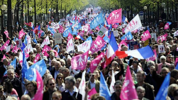 Protest w Paryżu przeciwko związkom tej samej płci