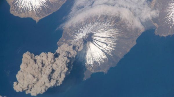 Zdjęcie z erupcji wulkanu w 2006 roku