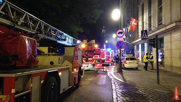 Straż pożarna przed hotelem