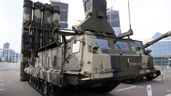Mobilna wyrzutnia pocisków S-300