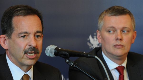 Ambasador USA w Polsce Stephen Mull i minister obrony Tomasz Siemoniak