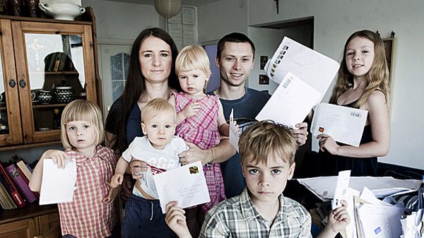 Karolina i Tomasz Elbanowscy wraz z dziećmi