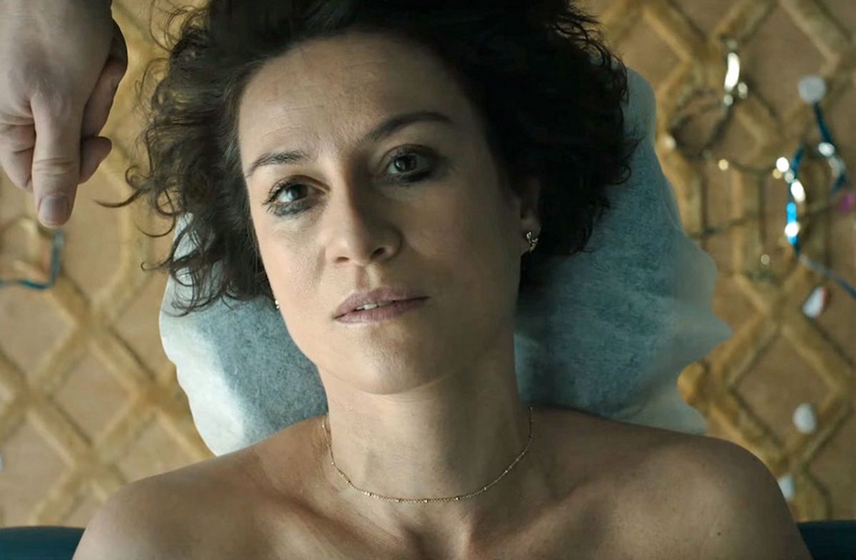 Maja Ostaszewska w filmie "Śniegu już nigdy nie będzie".