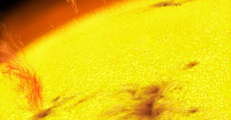 Słońce dało o sobie znać. Potężny wyrzut materii. Burza geomagnetyczna uderzy w Ziemię