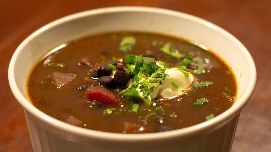 Zagęszczona zupa z czarnej fasoli (do kupienia gotowa do spożycia)