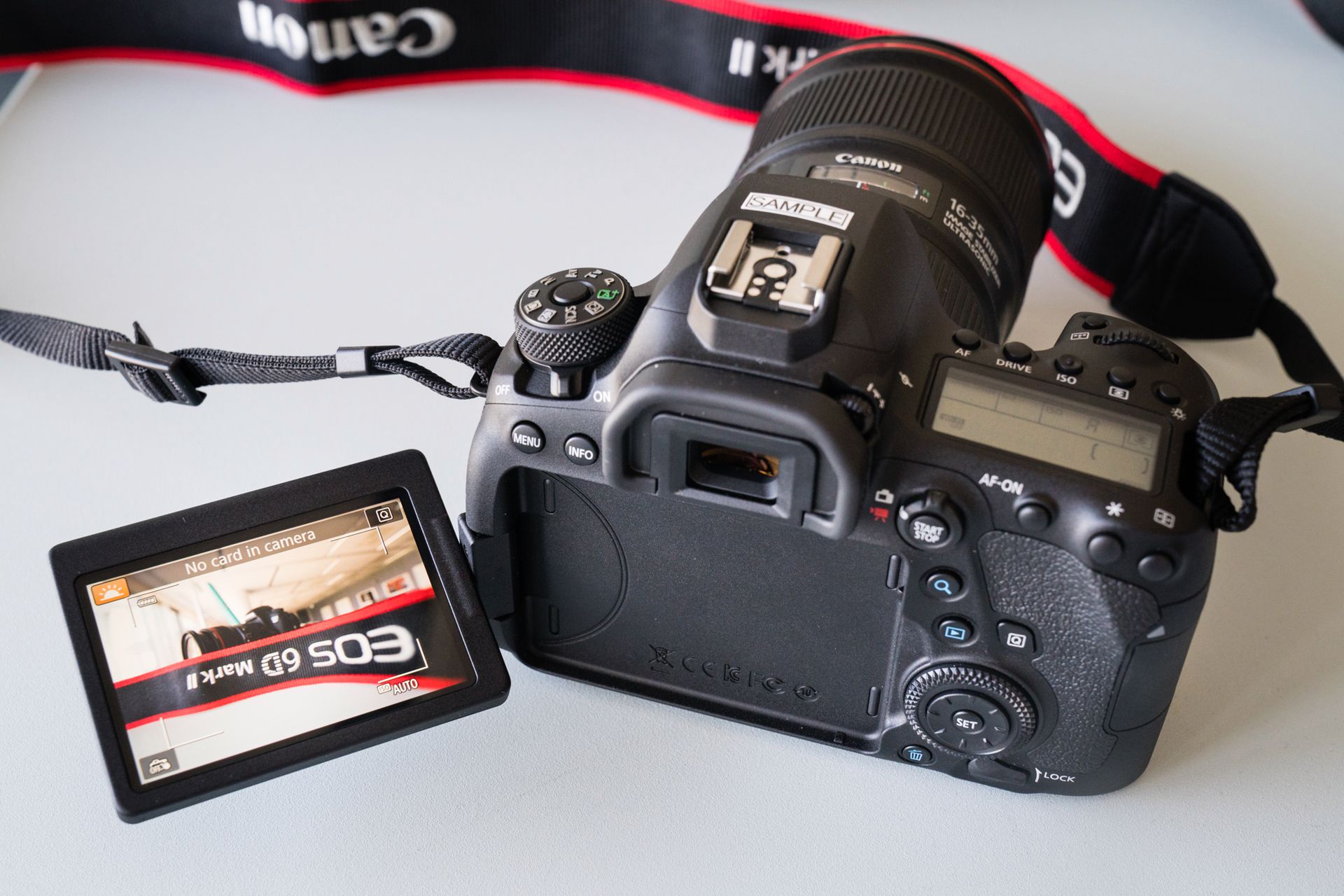 Canon EOS 6D Mark II - budżetowa pełna klatka powraca. Pierwsze wrażenia 20