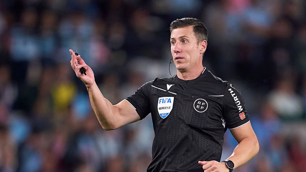 Getty Images / Jose Manuel Alvarez Rey / Na zdjęciu: sędzia Cesar Soto Grado