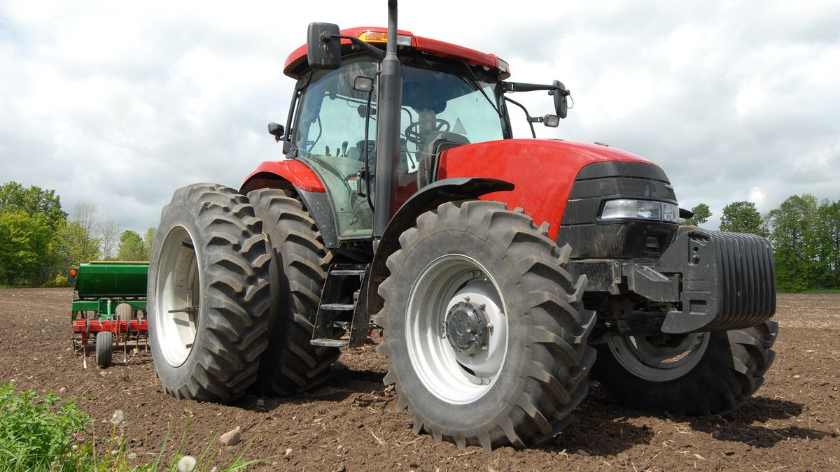 Rolnik chce pojechać na Majorkę ciągnikiem (zdj. ilustracyjne)