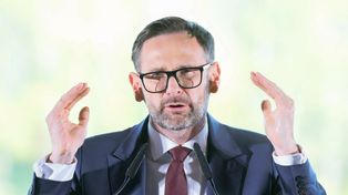 Tak Obajtek obniżał ceny paliw. "Sprzedawano poniżej poziomów tego, co można było kupić"