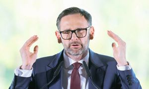 Tak Obajtek obniżał ceny paliw. "Sprzedawano poniżej poziomów tego, co można było kupić"