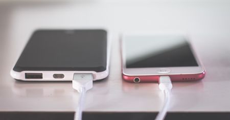 Ładowarka do telefonu – niezastąpiony pomocnik w codziennym funkcjonowaniu