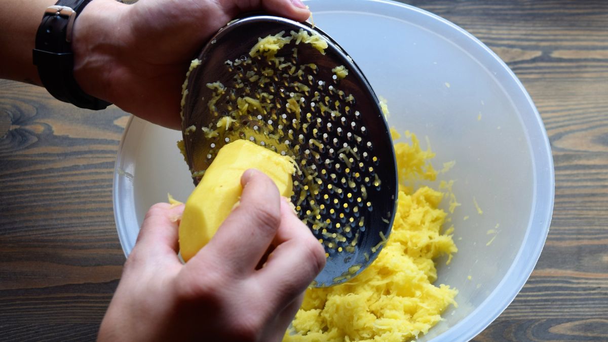 Ziemniaki po obraniu szybko zmieniają kolor. Dlaczego?