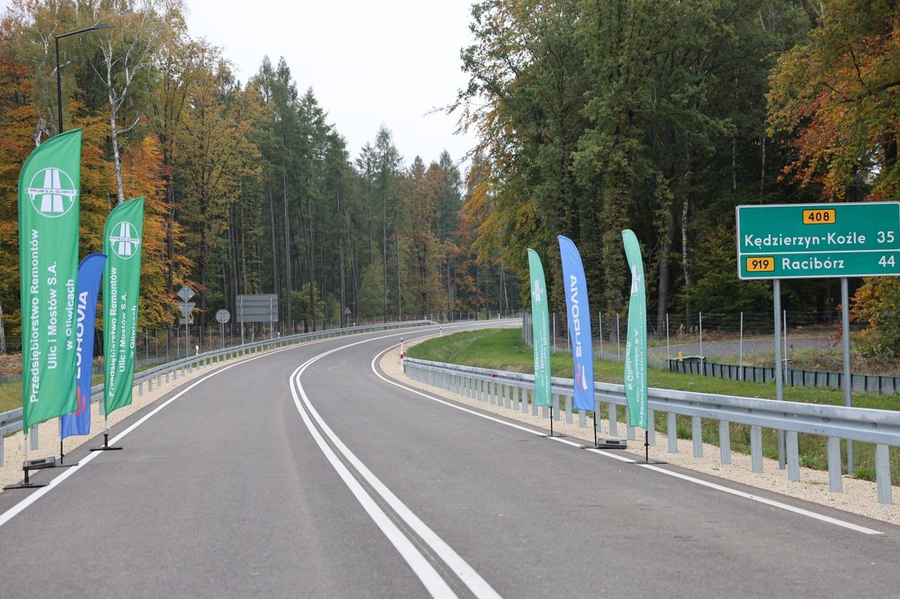Sośnicowice: Nowa obwodnica nareszcie otwarta! Mieszkańcy czekali na nią aż 14 lat! Droga odciąży mocno zakorkowaną miejscowość