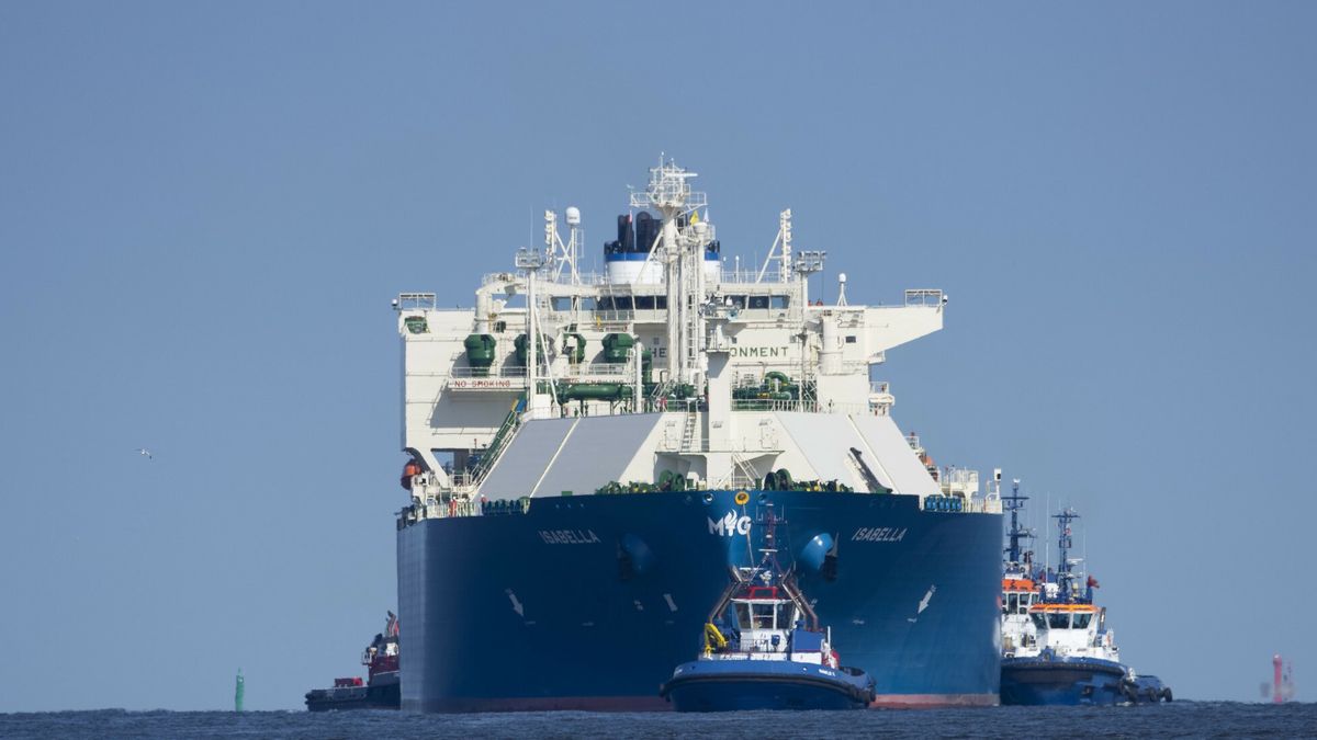 reporter_baza_2022-0428.04.2022 Swinoujscie tankowiec gazowiec Isabella  Fot Sebastian Nowik/REPORTERSebastian Nowik/REPORTER