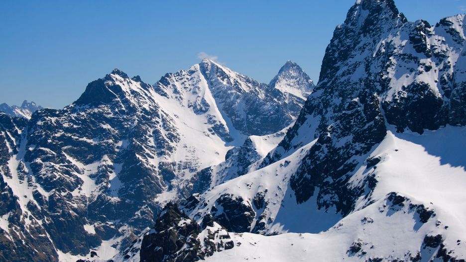 W czasie wypraw w Tatry trzeba zachować szczególną ostrożność