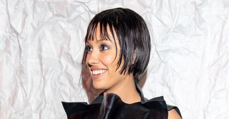 Bianca Censori (nadal) udaje Kim Kardashian i eksponuje pośladki w kolejnym kusym odzieniu. Przesada?
