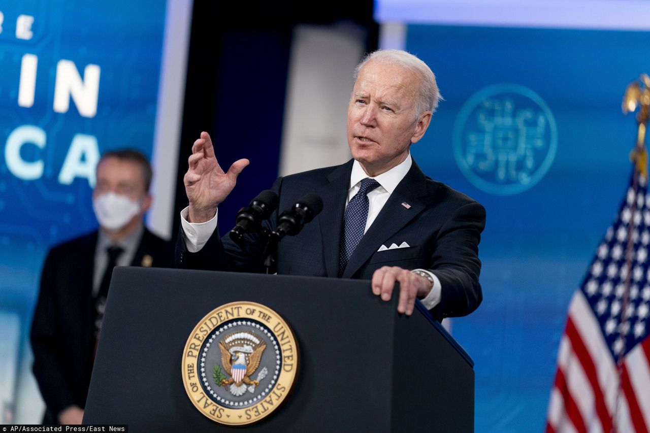 Joe Biden przeprowadzi pilną rozmowę z przywódcami UE, Francji, Niemiec, Włoch, Wielkiej Brytanii i NATO. Prezydent Duda również będzie w niej uczestniczył