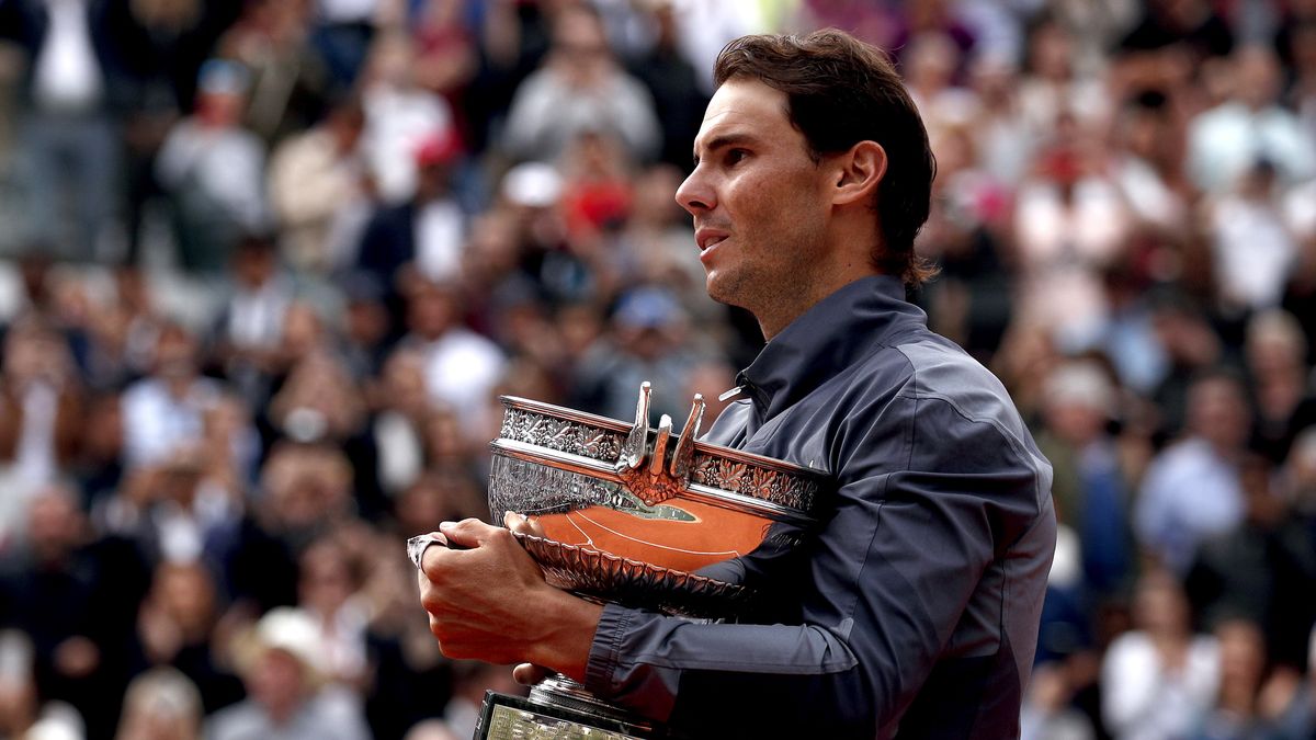 PAP/EPA / YOAN VALAT / Na zdjęciu: Rafael Nadal, mistrz Rolanda Garrosa 2019