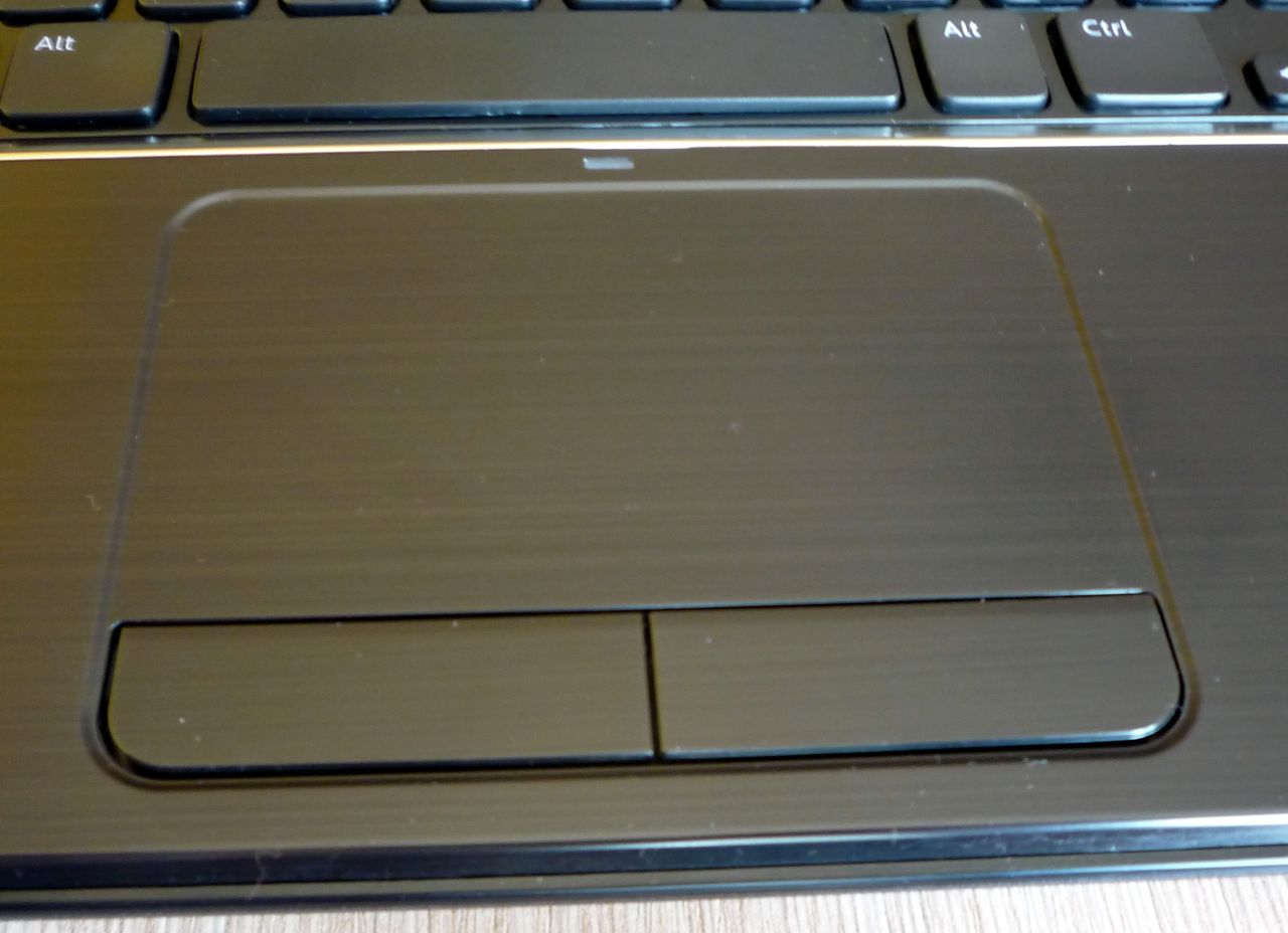 Dell Inspiron Q15R (M5110) - touchpad