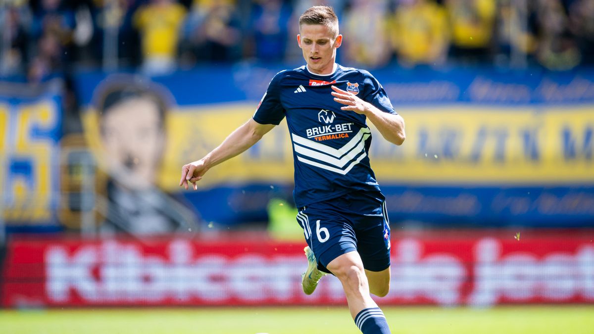 Getty Images / Mateusz Słodkowski / Na zdjęciu: Maciej Wolski jest jednym z piłkarzy, którzy zostają w Termalice