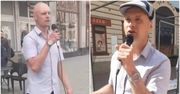 Łzy cisną się do oczu. Krzysztof Krawczyk junior śpiewa hity ojca na ulicy Piotrkowskiej w Łodzi
