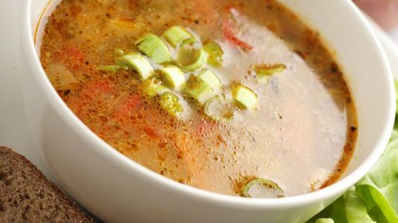 Zagęszczona zupa gumbo z kurczaka (do kupienia gotowa do spożycia)