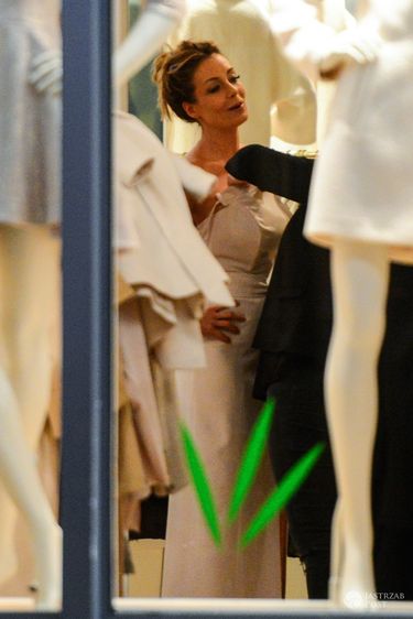 Małgorzata Rozenek w białej sukni Marlu - zdjęcia paparazzi