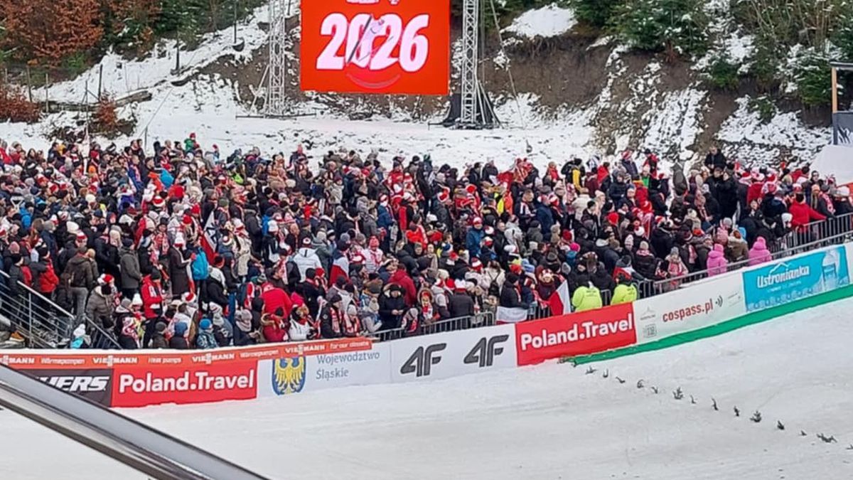 WP SportoweFakty / Szymon Łożyński / Kibice podczas sobotniego konkursu skoków w Wiśle