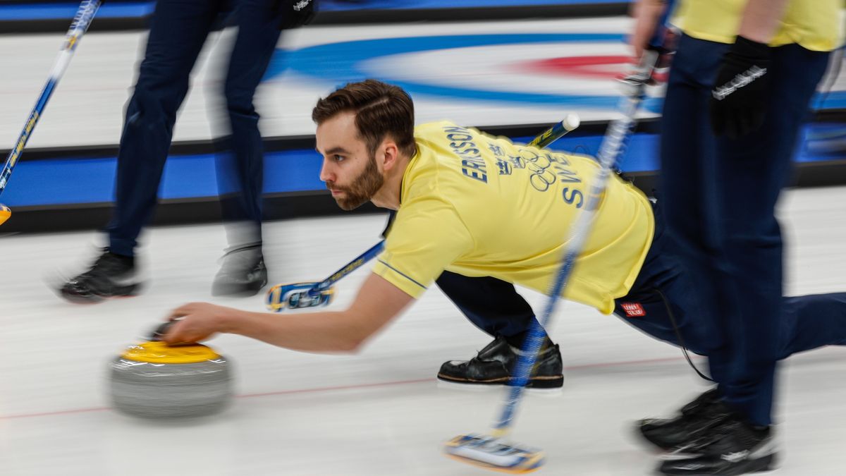 PAP/EPA / ROMAN PILIPEY / Na zdjęciu: Oskar Eriksson