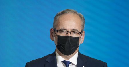 Trzecia dawka szybciej? Niedzielski: Chyba nie będziemy czekać na decyzję EMA