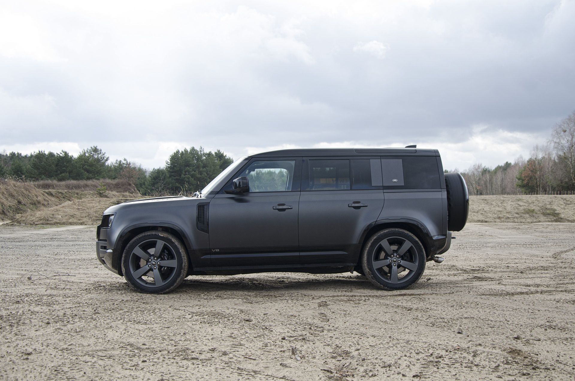 Land Rover Defender V8