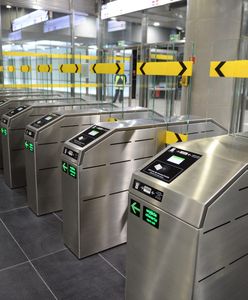 Metro Warszawskie. Bramki II linii będą dostosowane do biletów z kodem QR
