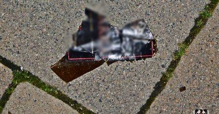 Butelką w radiowóz. 19-latek z Wałbrzycha zaatakował policjanta
