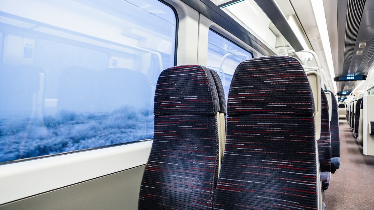 Miejsca półsiedzące mają ułatwić podróżowanie.