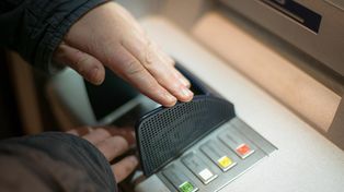 Zmień nawyki jeśli wypłacasz tak pieniądze