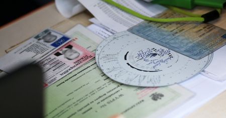 Budżet więcej zarobi na tachografach. Za badania i certyfikat będzie trzeba słono płacić