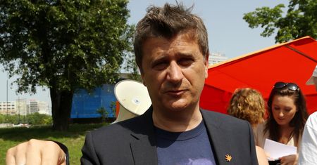 Najbogatszy szef partii ma największe długi