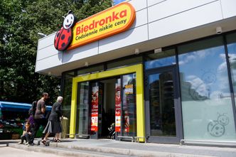 Biedronka naraziła się PiS-owi. "Oszustów i złodziei będziemy eliminować"