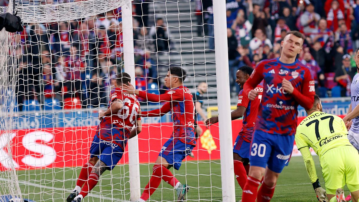 PAP / Waldemar Deska / Mecz PKO Ekstraklasy: Raków Częstochowa - Pogoń Szczecin