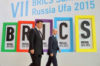 Putin namawia: trzeba uderzyć w dolara