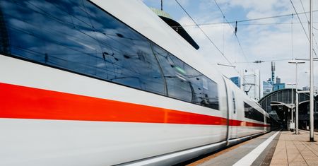 60 tys. bezpłatnych biletów kolejowych. Oto kto może skorzystać