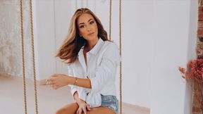 Piłkarz Lecha ma zjawiskową partnerkę. Nie uwierzysz, czym się zajmuje